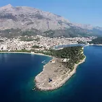 Apartments With A Parking Space Makarska - 14091