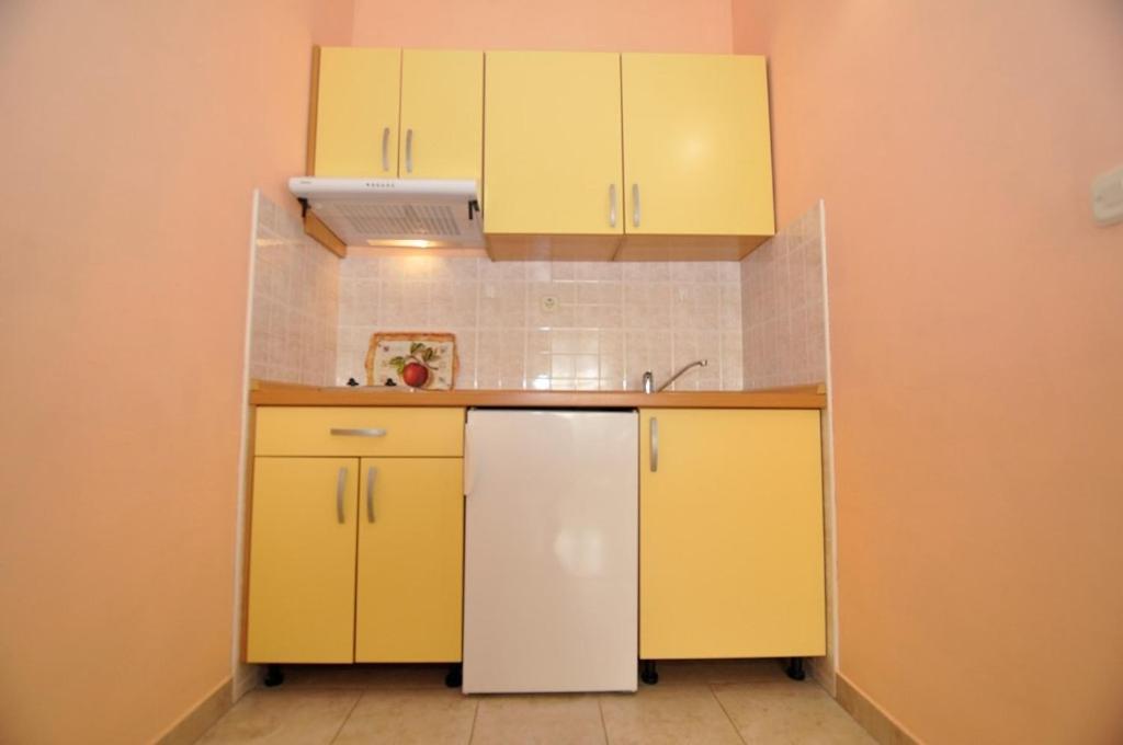 Apartment With A Parking Space - 14091 *